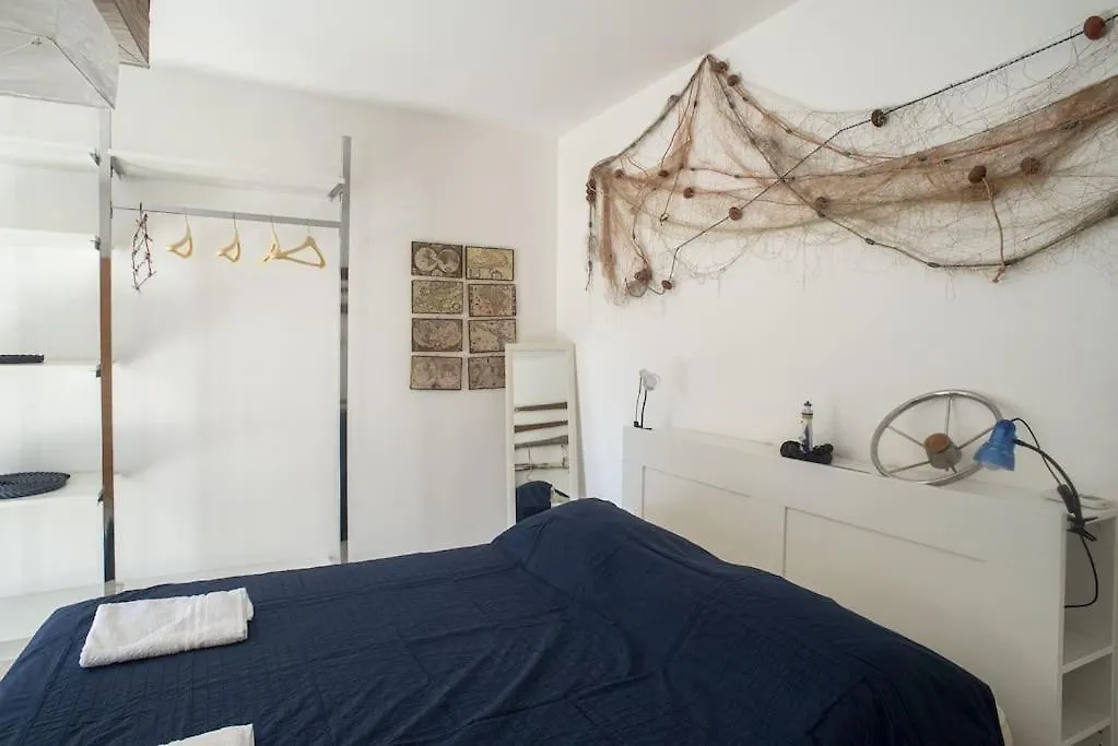 Al Khalisa Bright And Cozy Apt At Magione Palermo 0*,  Italy