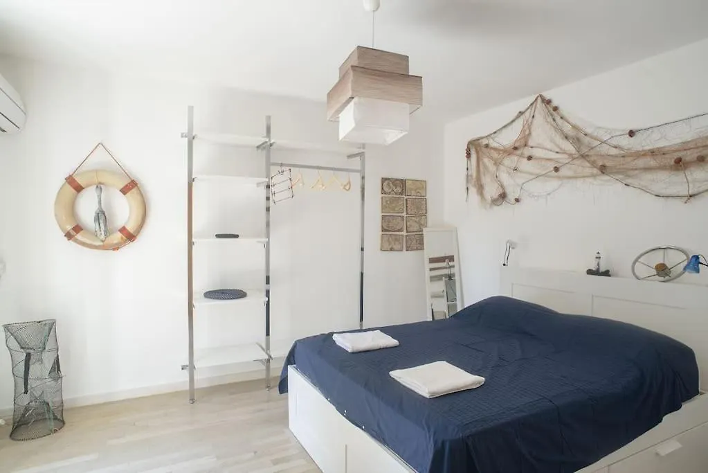 Al Khalisa Bright And Cozy Apt At Magione Palermo 0*,  Italy
